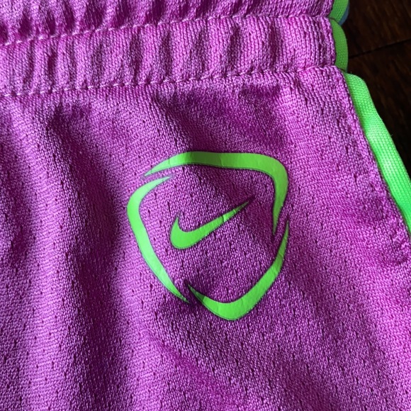 Nike shorts - Picture 4 of 6